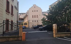 4 Rooms Piata Sfatului
